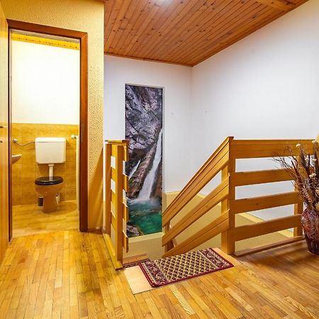 Farm Stay Trlej ゴレンスカ地方 エクステリア 写真